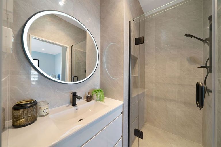 Photo of property in 42 Neretva Avenue, Massey, Auckland, 0614