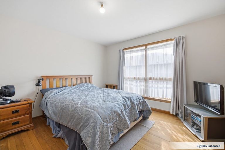 Photo of property in 2/102 Wainoni Road, Avondale, Christchurch, 8061