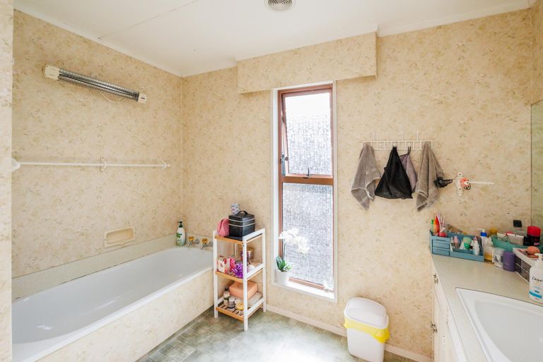 Photo of property in 3 Rangeview Place, Feilding, 4702