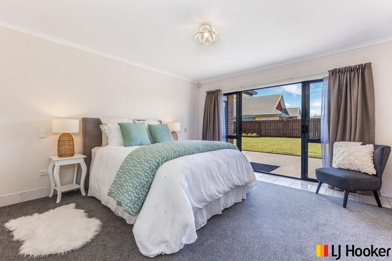 Photo of property in 11 Trossach Place, Wattle Downs, Auckland, 2103