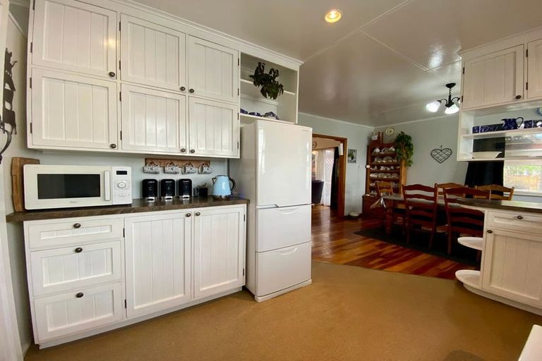 Photo of property in 1020 Tremaine Avenue, Roslyn, Palmerston North, 4414