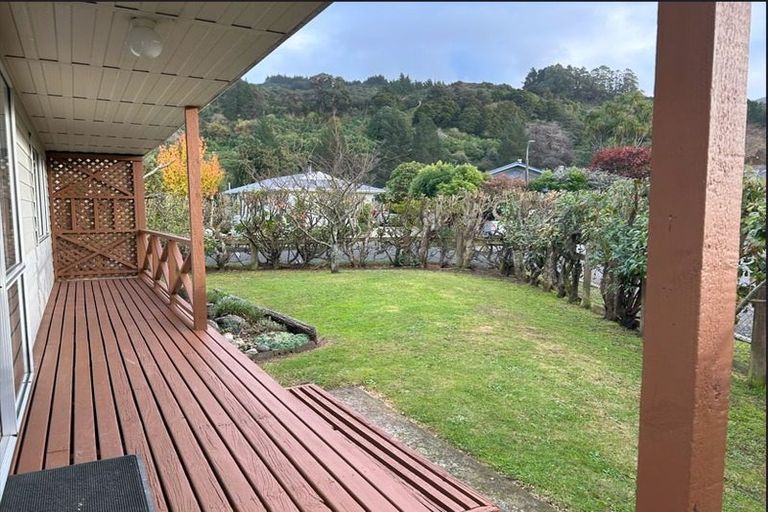 Photo of property in 1 Totara Grove, Featherston, 5710