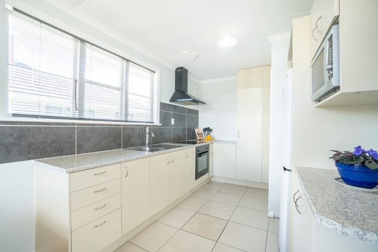 Photo of property in 24 Seddon Street, Takaro, Palmerston North, 4412