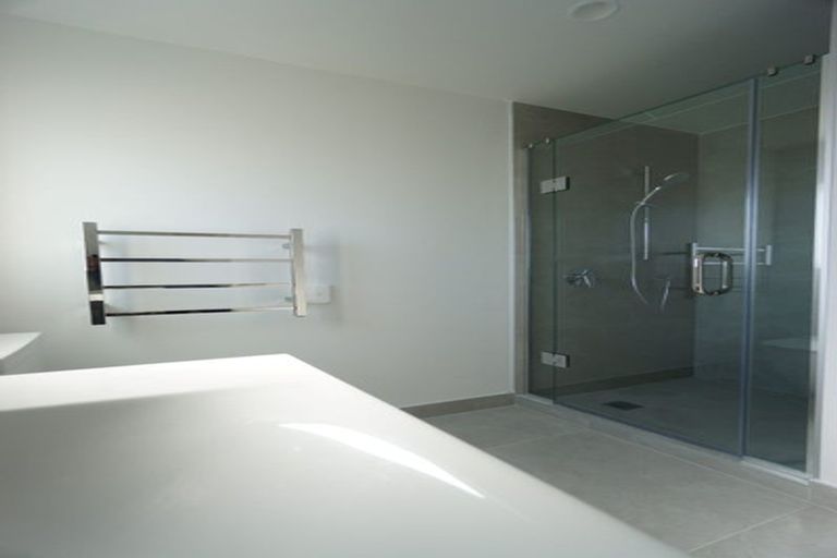 Photo of property in 1/22 Takapu Street, Henderson, Auckland, 0612