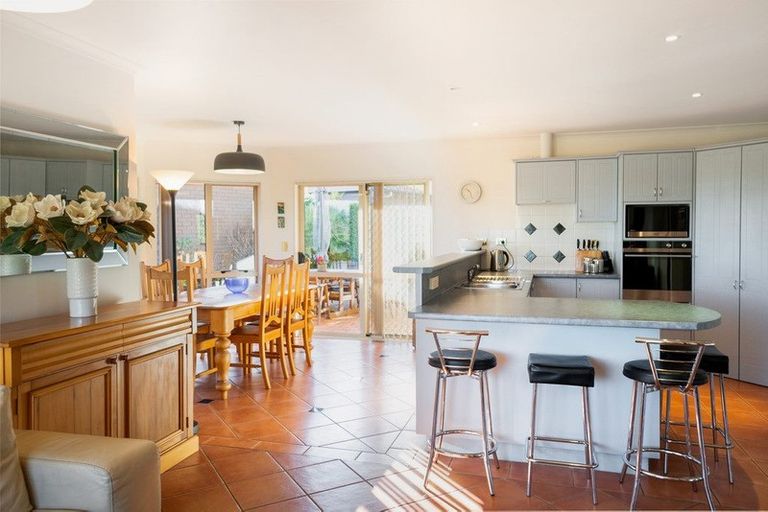 Photo of property in 21 Highcrest Heights, Westmorland, Christchurch, 8025