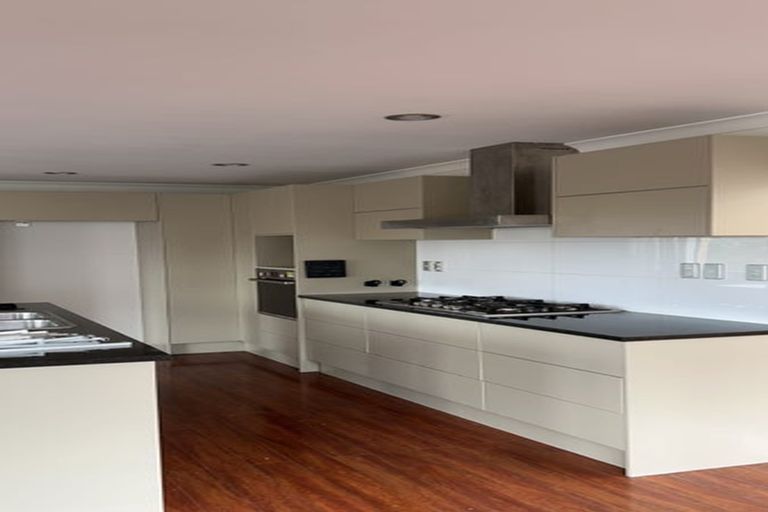 Photo of property in 11 Bangla Place, Massey, Auckland, 0614