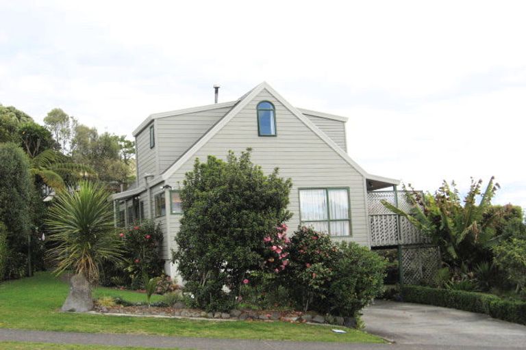 Photo of property in 10 Holmburn Street, Welcome Bay, Tauranga, 3112