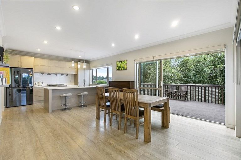 Photo of property in 15 Steamer Road, Silverdale, 0932