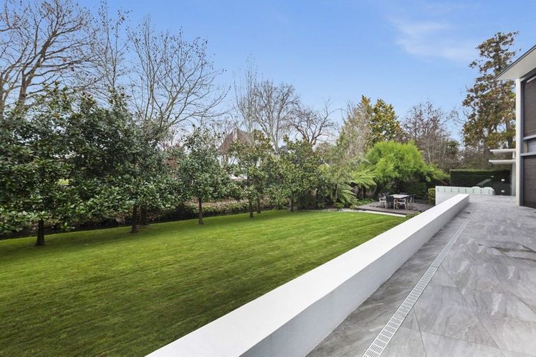 Photo of property in 8 Saint Barnabas Lane, Fendalton, Christchurch, 8052