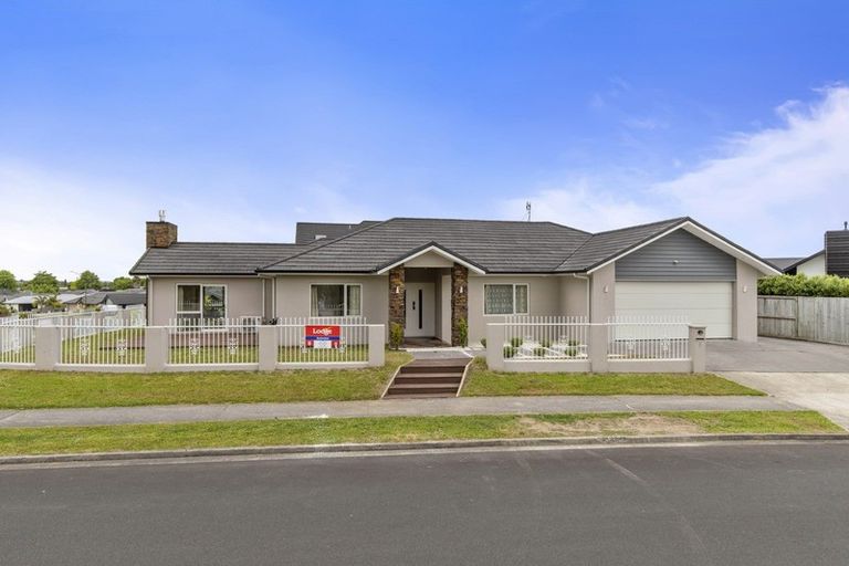 Photo of property in 1 Mataroa Crescent, Flagstaff, Hamilton, 3210