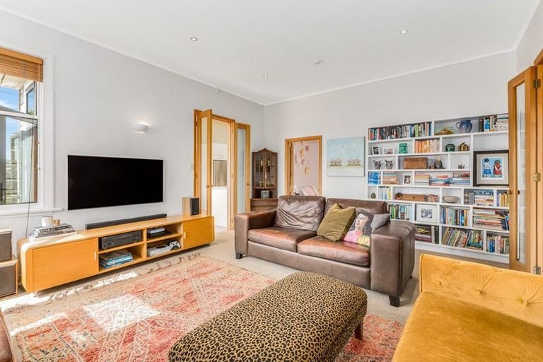 Photo of property in 37 Reuben Avenue, Brooklyn, Wellington, 6021