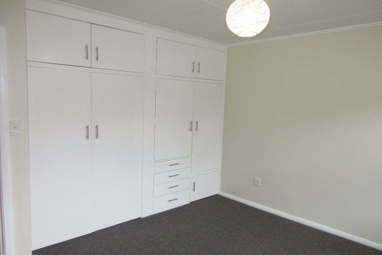 Photo of property in 15 Kowhai Grove, Raumati Beach, Paraparaumu, 5032