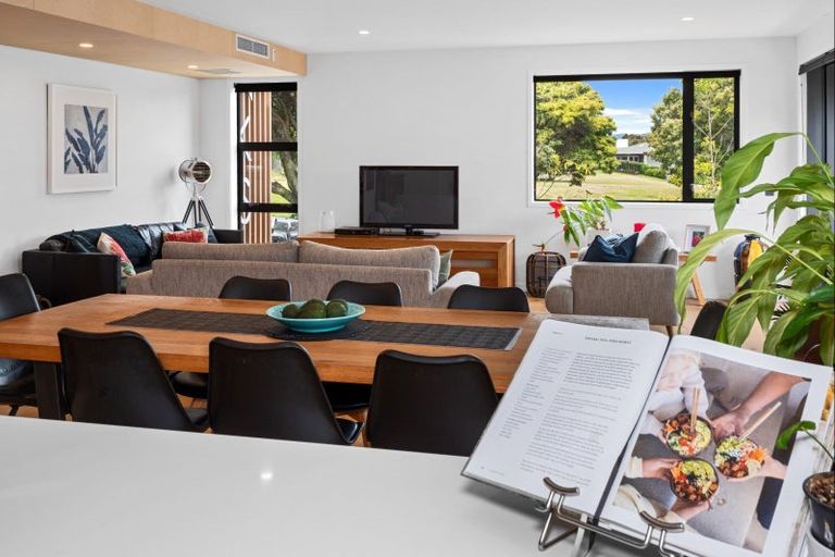Photo of property in 23 Banks Avenue, Mount Maunganui, 3116