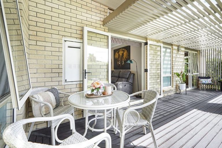 Photo of property in 15 Satchmo Place, Rototuna North, Hamilton, 3210