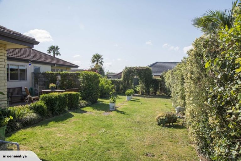 Photo of property in 11 Blackwood Drive, Wattle Downs, Auckland, 2103