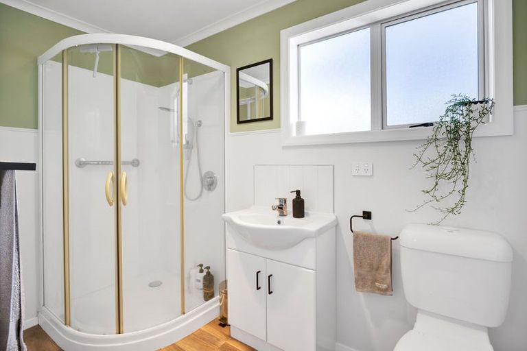 Photo of property in 12 Burns Street, Hawera, 4610