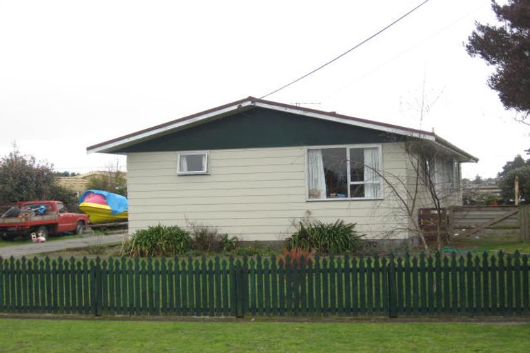 Photo of property in 18 Frederick Street, Carterton, 5713