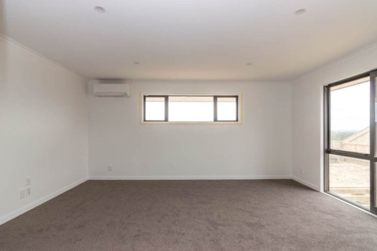 Photo of property in 33 Silicon Way, Fitzherbert, Palmerston North, 4410