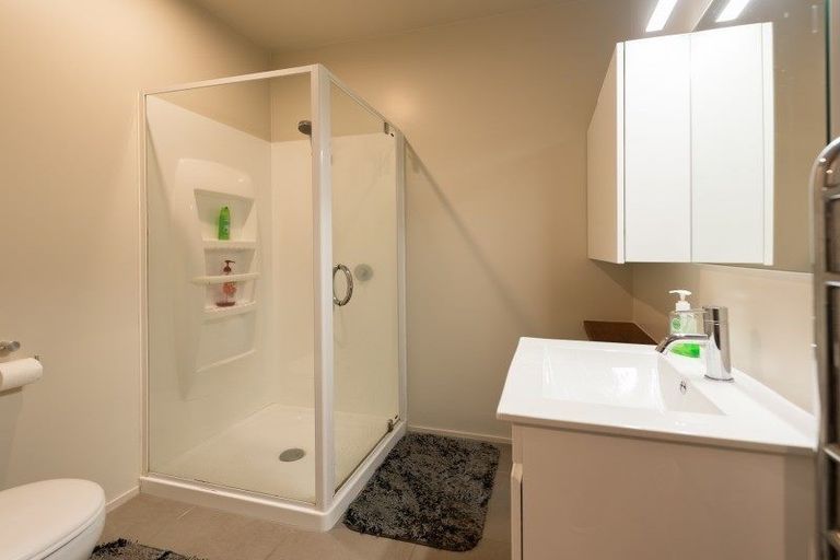 Photo of property in 15a Onslow Road, Khandallah, Wellington, 6035