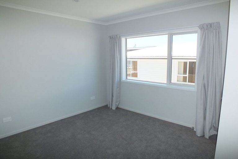 Photo of property in 387 Estuary Road, South New Brighton, Christchurch, 8062