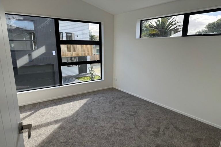 Photo of property in 11/15 Oakland Avenue, Papatoetoe, Auckland, 2025
