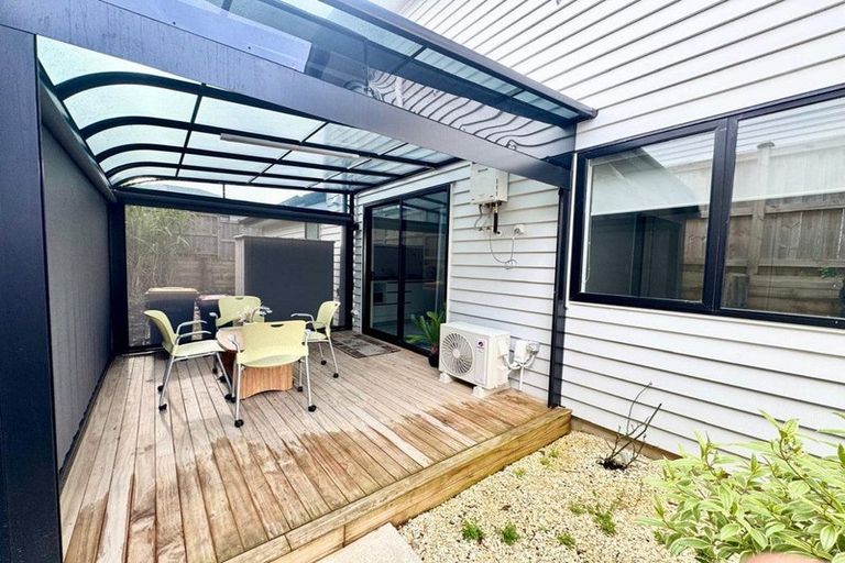 Photo of property in 5 Kate Duncan Drive, Swanson, Auckland, 0614