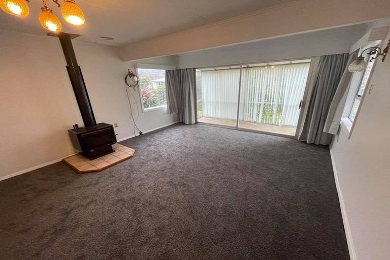 Photo of property in 25 Wood Street, Wainuiomata, Lower Hutt, 5014