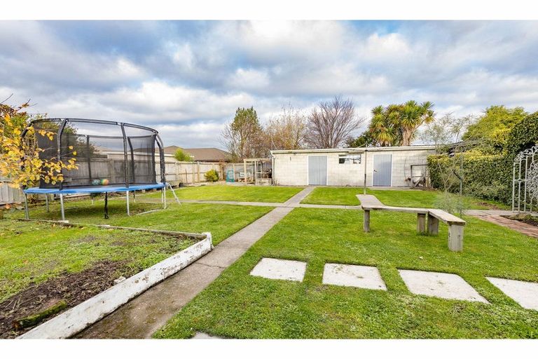 Photo of property in 40 East Belt, Rangiora, 7400