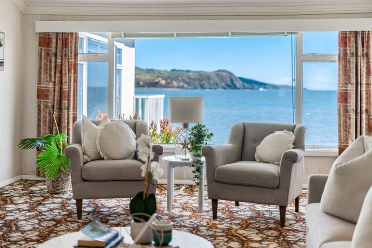 Photo of property in 17 Moana Road, Plimmerton, Porirua, 5026