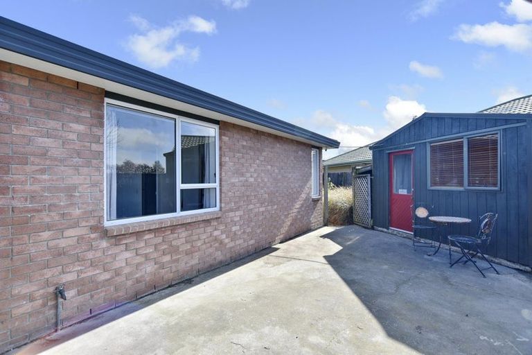 Photo of property in 28 Shenley Drive, Belfast, Christchurch, 8051