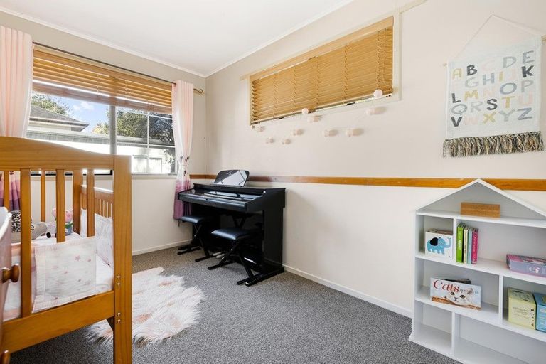 Photo of property in 2 Regatta Road, Torbay, Auckland, 0630