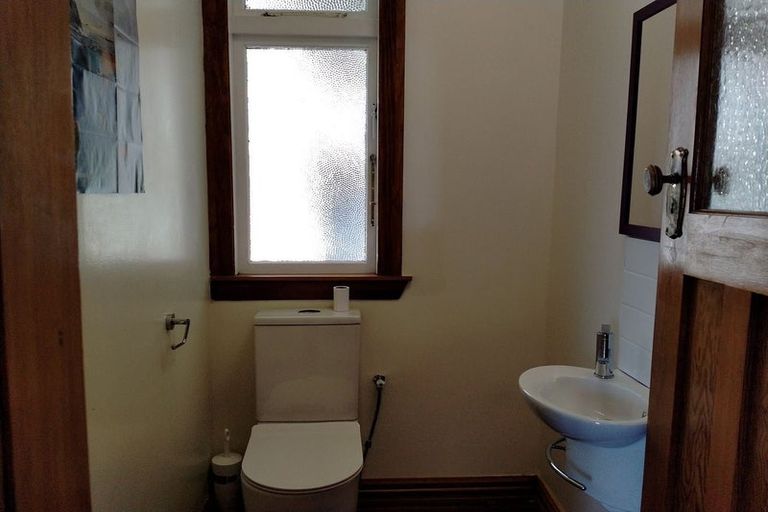 Photo of property in 112 Grafton Road, Roseneath, Wellington, 6011