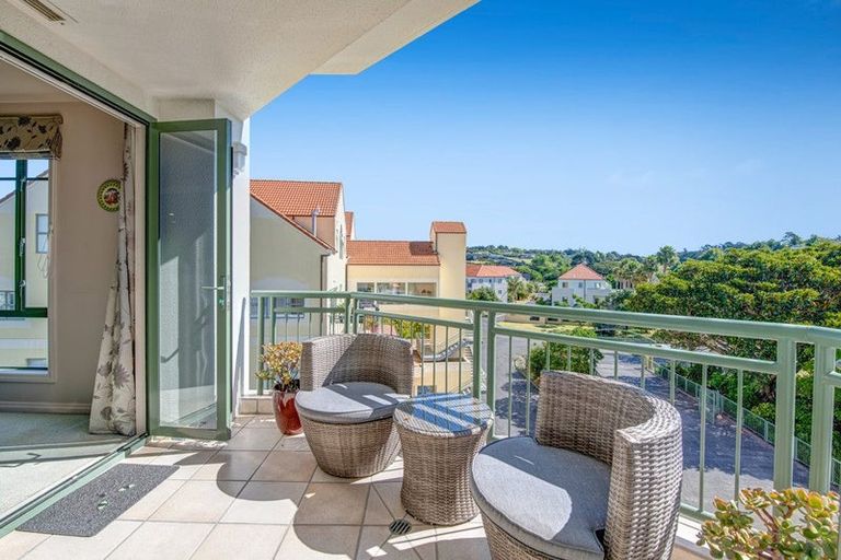 Photo of property in 61 Waterside Crescent, Gulf Harbour, Whangaparaoa, 0930