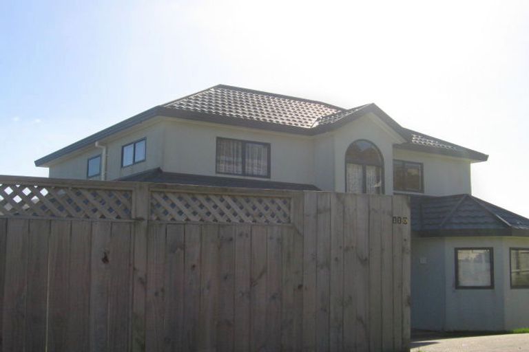 Photo of property in 110 Woodman Drive, Tawa, Wellington, 5028