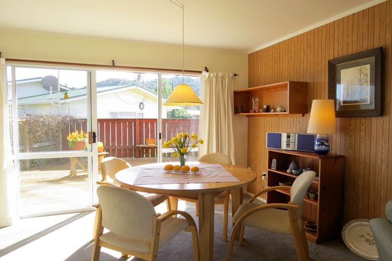 Photo of property in 12 Courthouse Lane, Coromandel, 3506