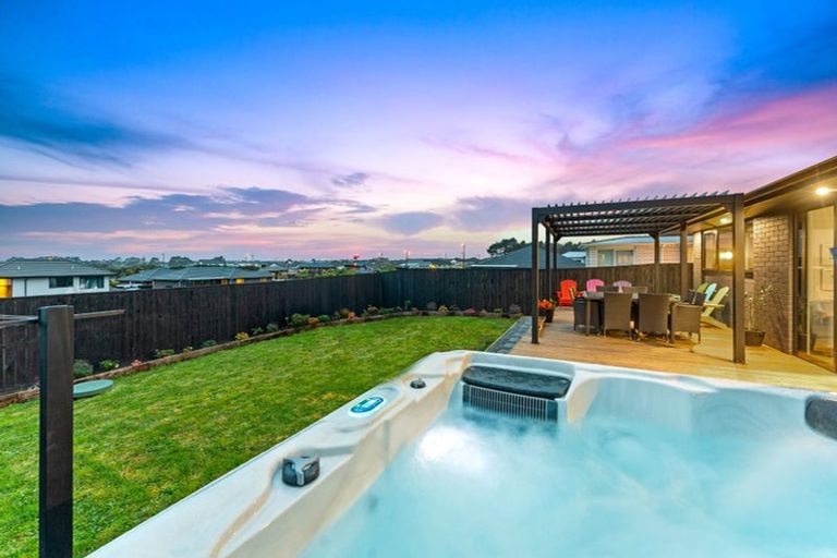 Photo of property in 59 Mclarin Road, Glenbrook, Waiuku, 2681