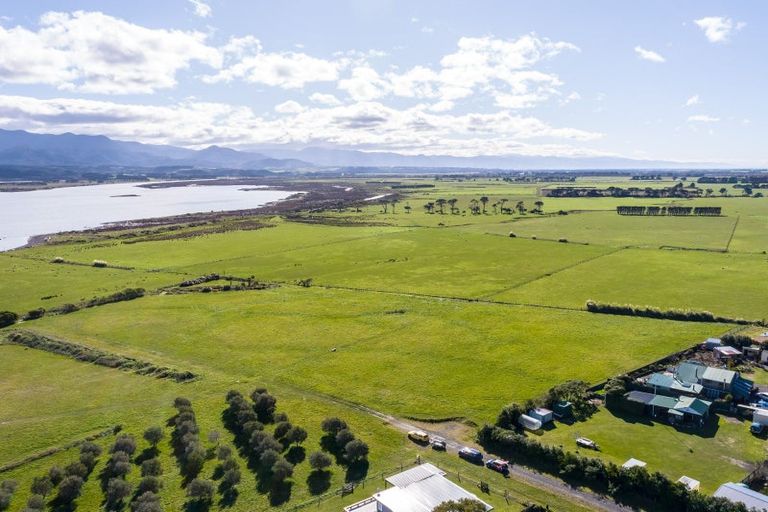 Photo of property in 97 Lake Ferry Road, Lake Ferry, Featherston, 5772