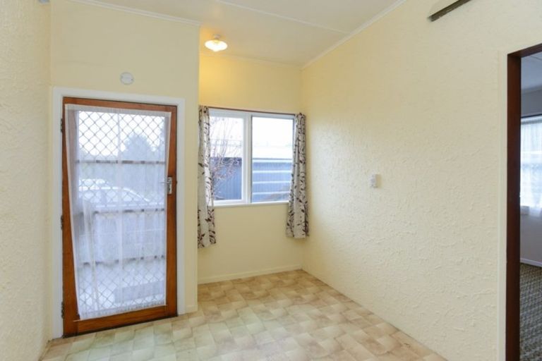 Photo of property in 1b Yeo Place, Taradale, Napier, 4112