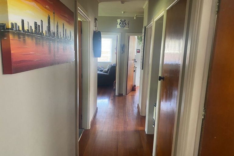 Photo of property in 1/25 Woodward Avenue, Mangere Bridge, Auckland, 2022