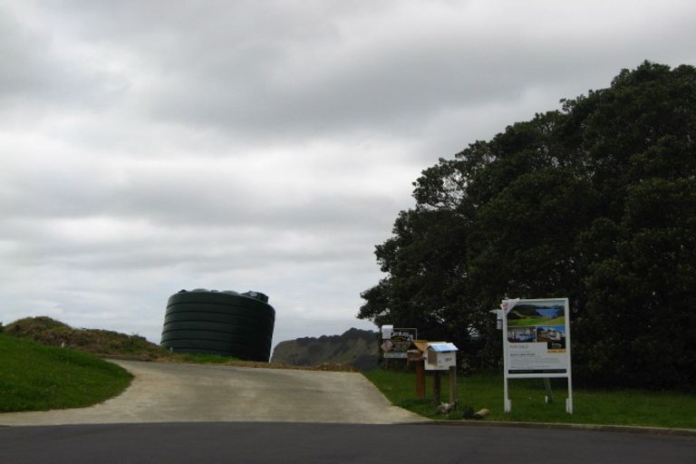 Photo of property in 86 Shakespear Road, Army Bay, Whangaparaoa, 0930