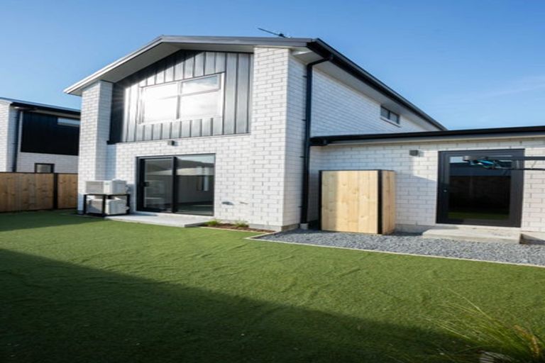 Photo of property in 10 Oliver Place, Trentham, Upper Hutt, 5018