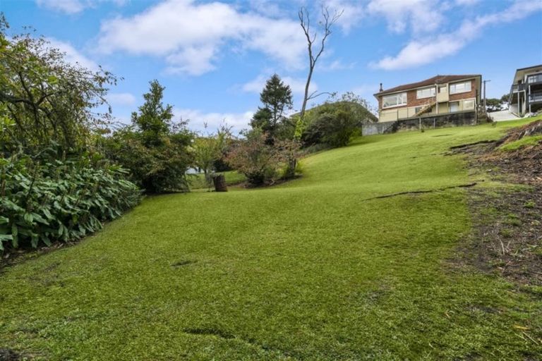 Photo of property in 207 Titirangi Road, Titirangi, Auckland, 0604