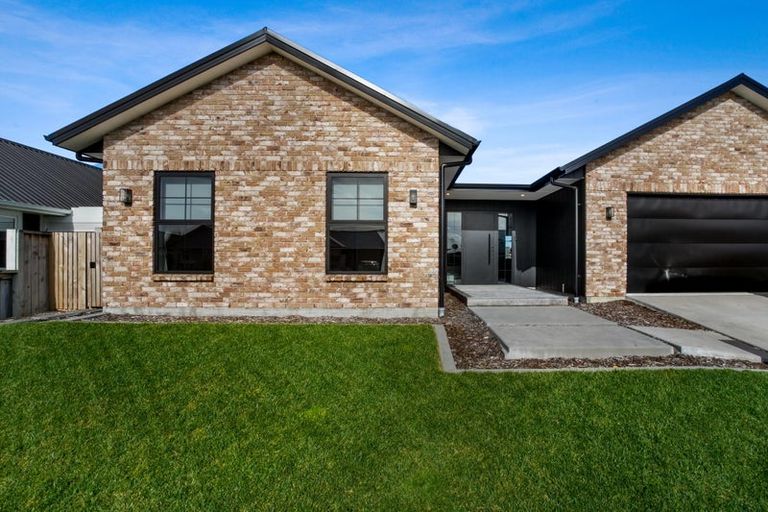 Photo of property in 10 Saint Thomas Avenue, Pyes Pa, Tauranga, 3112