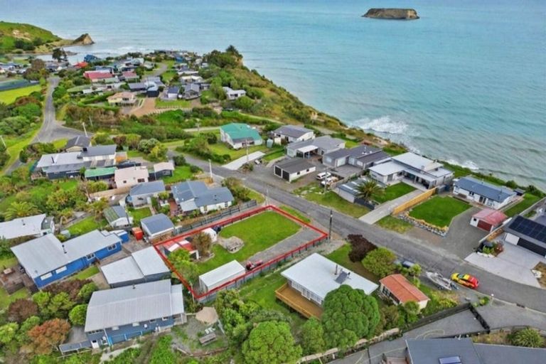 Photo of property in 14 Hall Street, Motunau, Waipara, 7387