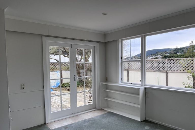 Photo of property in 112 Main Road, Tawa, Wellington, 5028