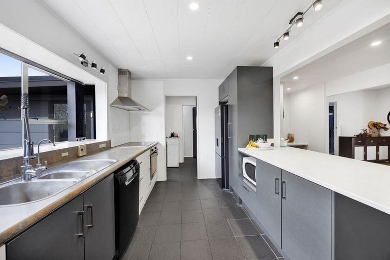 Photo of property in 52 Murray Avenue, Hawera, 4610