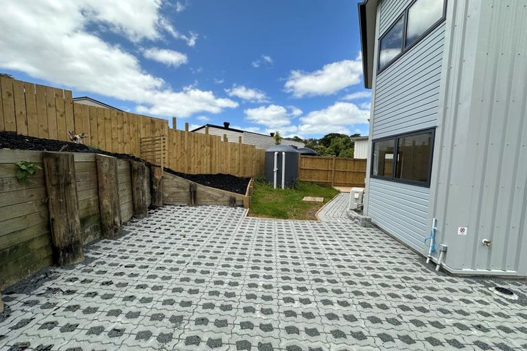 Photo of property in 60 Tiri Tiri Road, Birkdale, Auckland, 0626