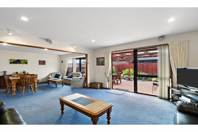 Photo of property in 58 Mauger Drive, Heathcote Valley, Christchurch, 8022