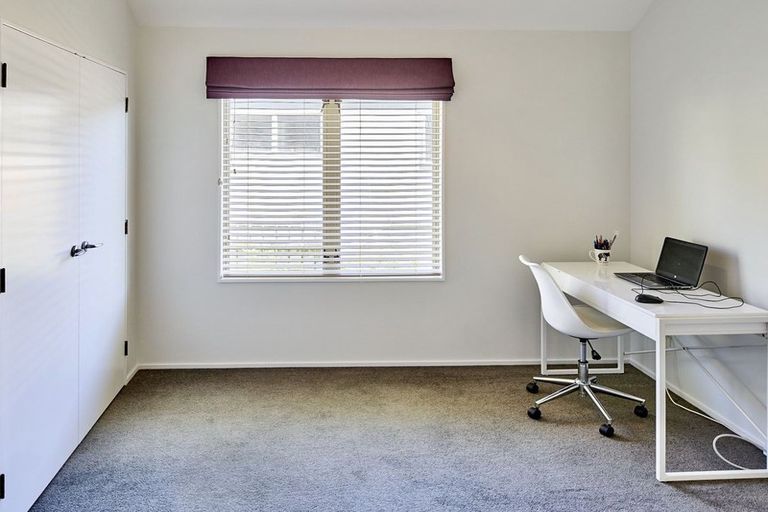 Photo of property in 53 Waverton Terrace, Churton Park, Wellington, 6037