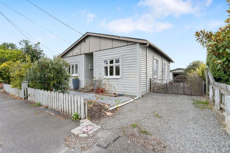 Photo of property in 30 Cambridge Terrace, Masterton, 5810